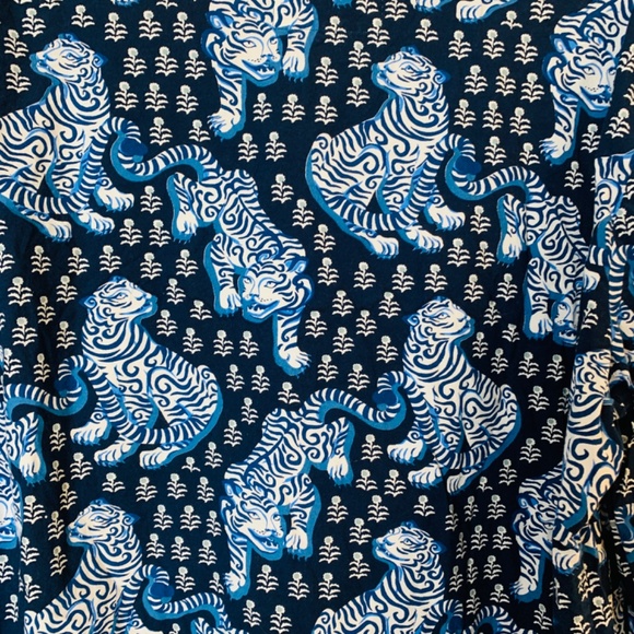 Print Fresh Tiger Queen Flannel Pajama Top XL Navy Blue Button Up Long Sleeve - Picture 10 of 14